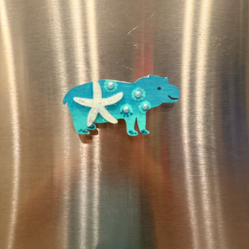 Blue Hippo Magnet with Starfish Design